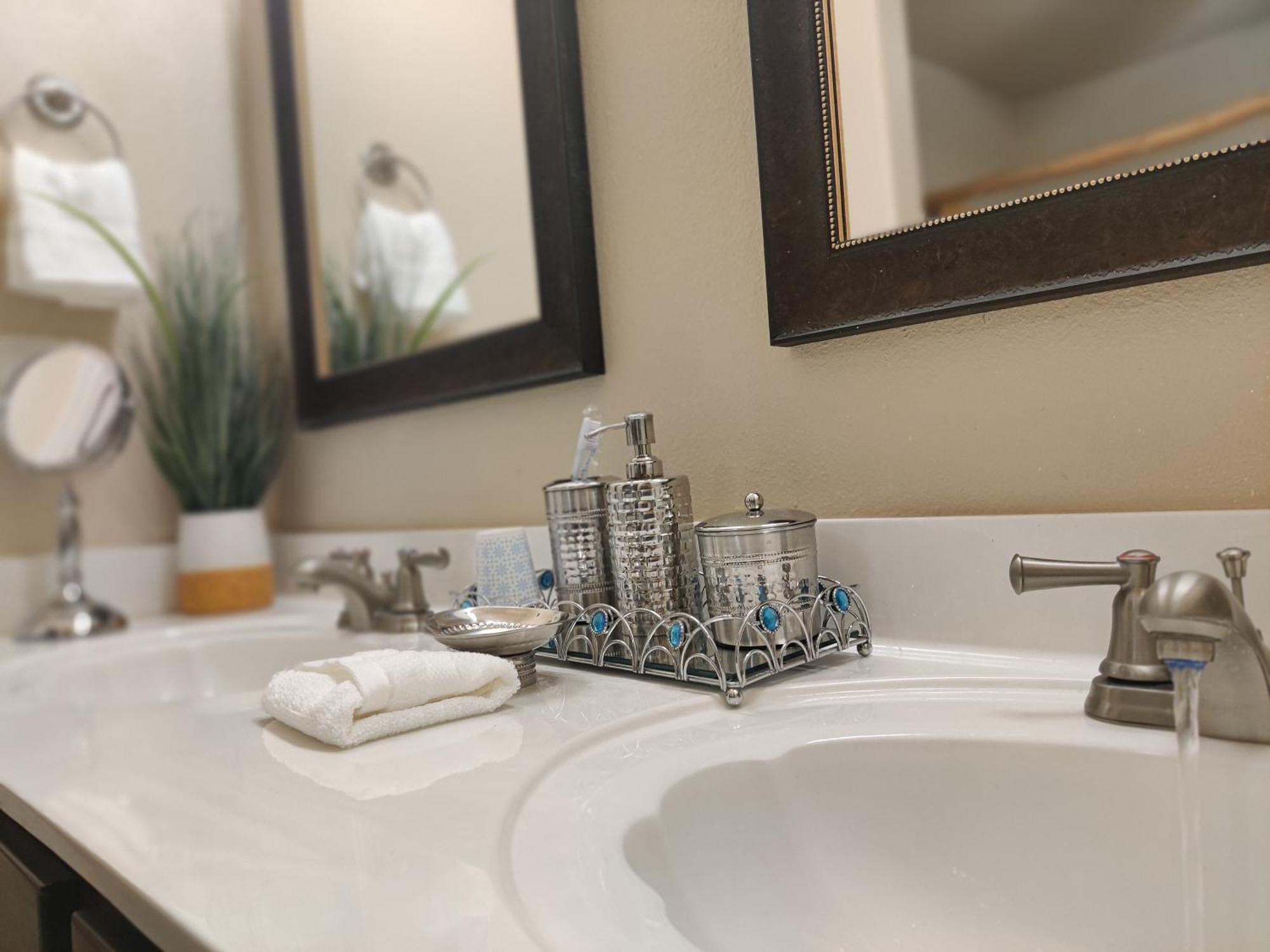 Wonderful, Plush & Luxurious 3 Bed Room Home El Paso Eksteriør bilde