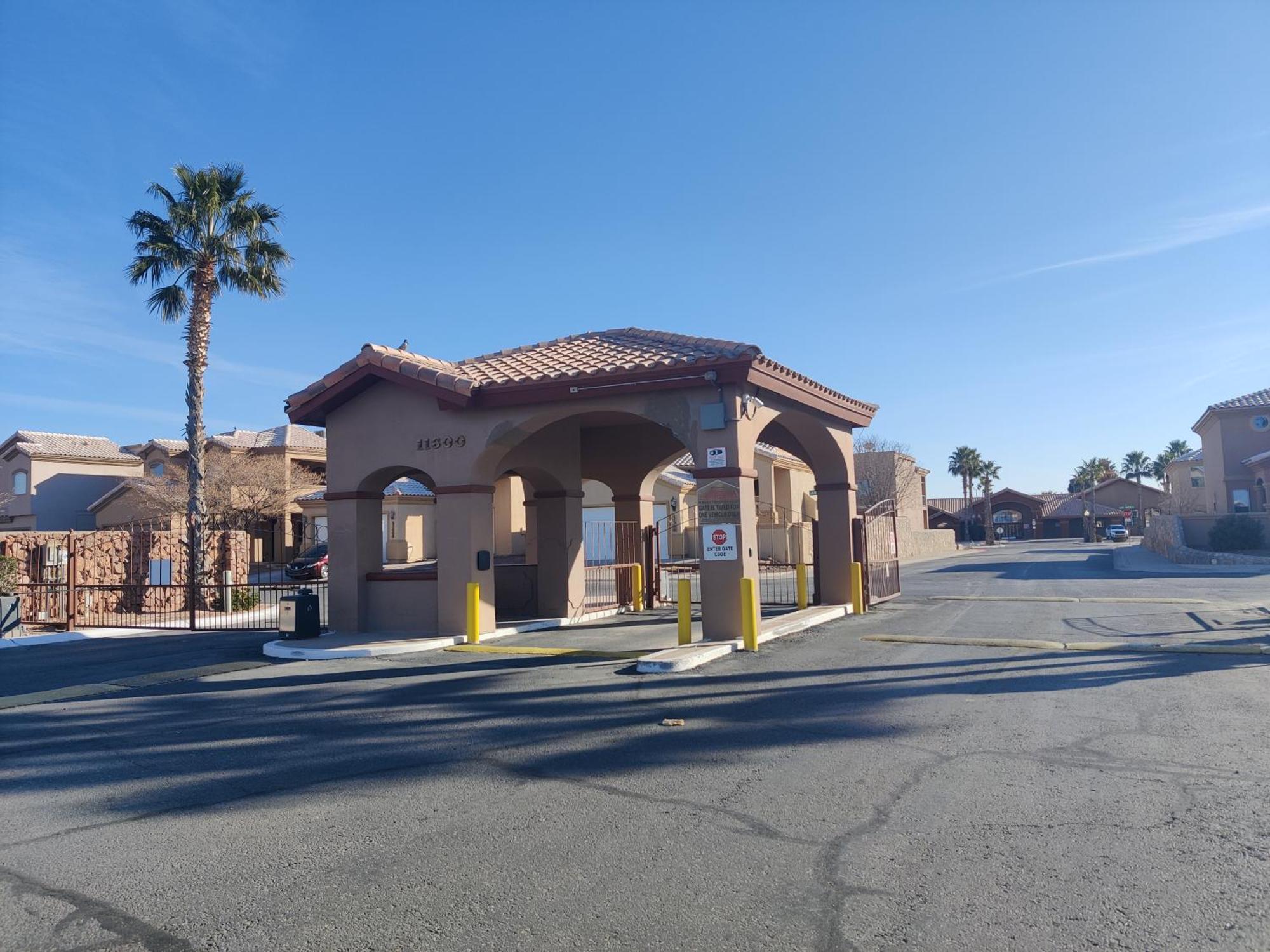 Wonderful, Plush & Luxurious 3 Bed Room Home El Paso Eksteriør bilde