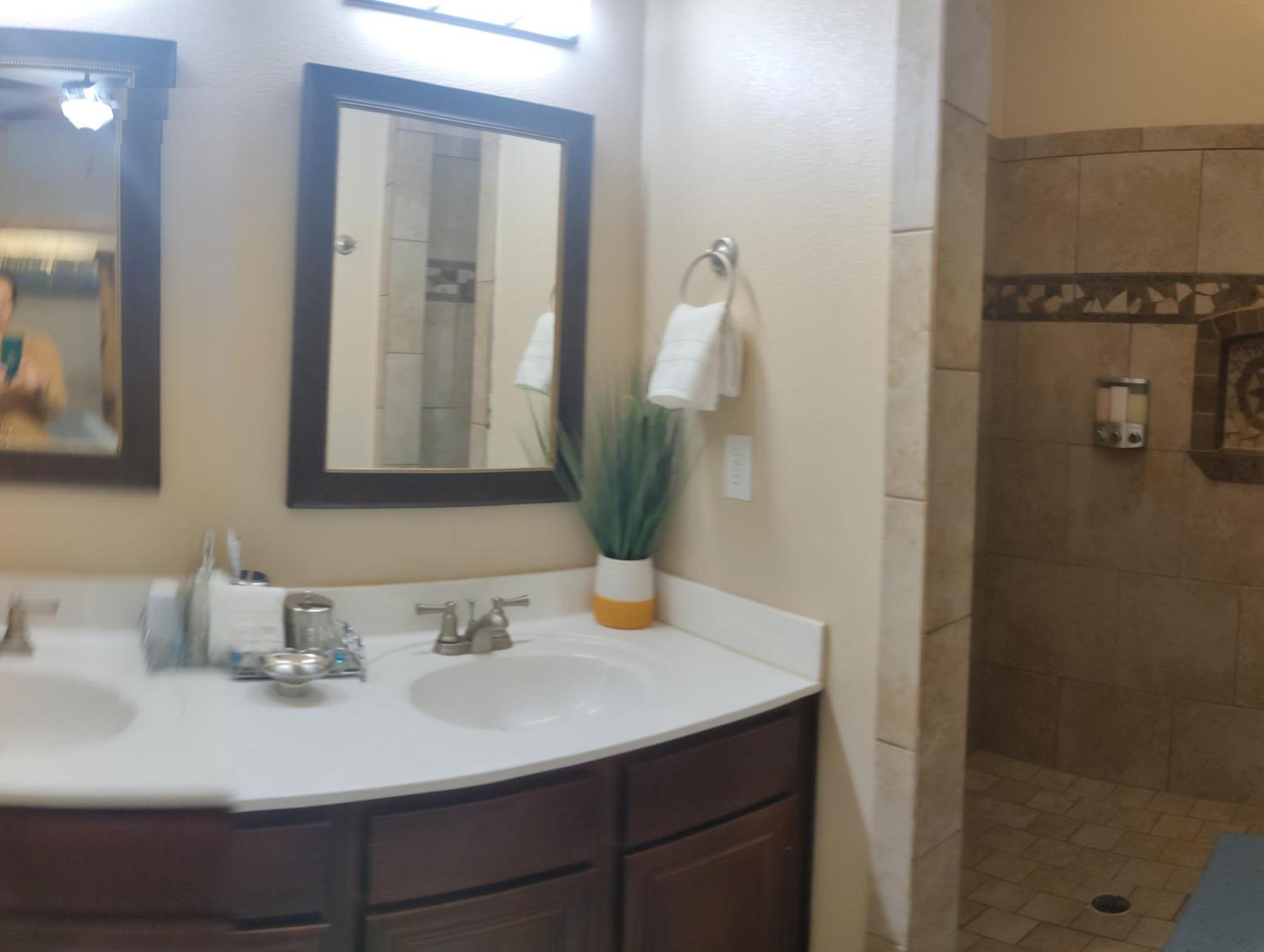 Wonderful, Plush & Luxurious 3 Bed Room Home El Paso Eksteriør bilde